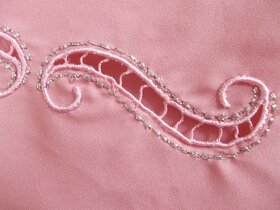 Originální vintage starorůžové šaty vyšívané - 3