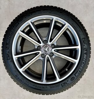 Zimní sada Mercedes R18 z Mercedes Cls w257 245/45 - 3