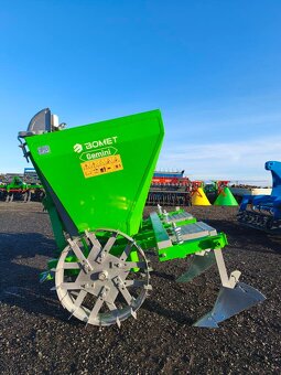 Sazeč Bomet XL s přihnojováním - 3