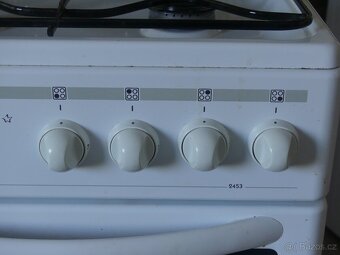 Sporák MORA 2453 - 3