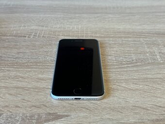 iPhone SE 2020 64 GB BÍLÝ, TOP - 3