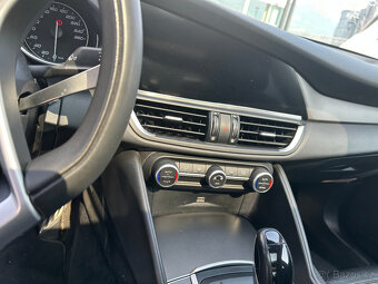Alfa Romeo Giulia 2.0benz. - 3