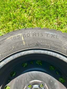 Prodám zimní set BARUM 185/60 R15 - 3