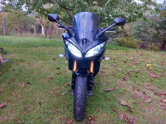 Yamaha fz8 - 3
