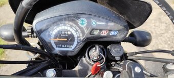 Suzuki 125 - 3
