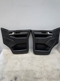 Tapecír / obložení dveří Vw T6 Černé provedení - 3