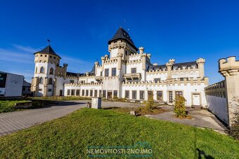 Soubor komerčních nemovitostí, unikátní Zámek pro ubytování, - 3
