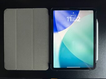 Prodám Apple iPad Air (2022) Vesmírně šedý + příslušenství - 3