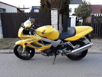Honda VTR 1000F FireStorm - 3