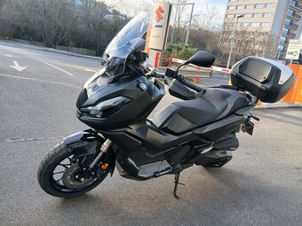 Honda ADV350 (2024/3900km) - 3