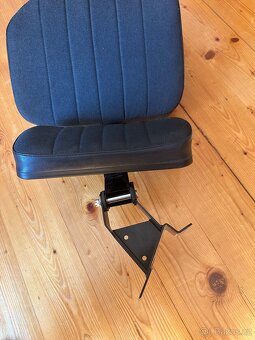 Sedátko spolujezdce Zetor - 3