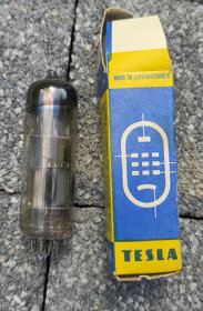 PL500; PL205; PCL85; PCF802; PCL86 Elektronky - 3