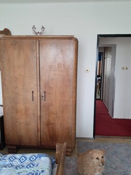 Ložnice a obývací stěna - 3