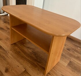 Dřevěný konferenční stolek - 3