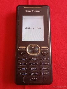 Mobilní telefon Sony Ericsson K330 - 3
