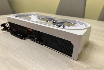 GIGABYTE GeForce RTX 4080 Aero OC - 3