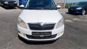 Škoda Fabia II facelift barva 1026 - 3