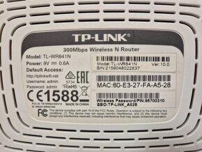 TP-Link TL-WR841N 2.4 GHz 300 Mb/s Wi-Fi router - 3