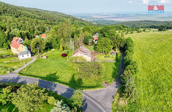 Prodej pozemku k bydlení, 1768 m², Místo - 3