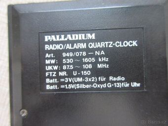 Tranzistorové rádio z 80 tých roků min. století - hraje - 3