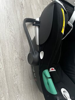 Dětská autosedačka Cybex Aton B2 i-Size Gold - 3