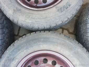 zimní 215/70 R15, 5x114,3 - 3