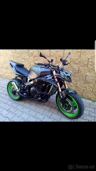 Kawasaki ZXR750 - 3
