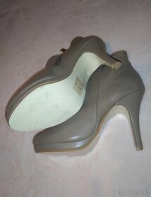 Zimní kotníčkové kozačky vel. 38 - 3