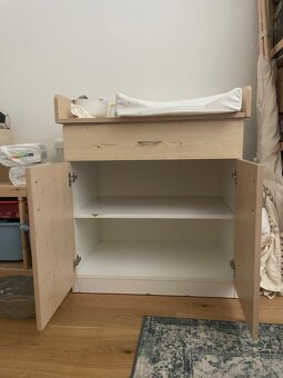 Přebalovací pult se skřínkou - 3