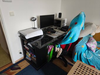 Sklo psacího stolu Ikea - 3