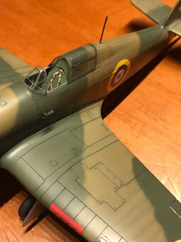 Prodam postaveny Hawker Hurricane 1/48 - 3