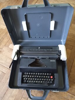 Psací stroj Consul  Remagg - 3