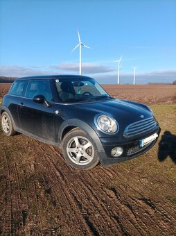 Mini Cooper One 1.4 70KW,serviska,1 majitel - 3