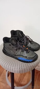 Zánovní chlapecké kotníkové tenisky Nike vel.36,5 - 3