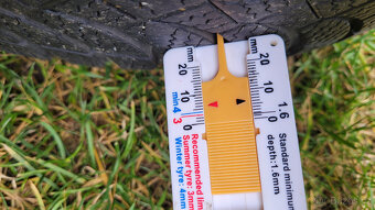 4x zimní pneu Nexen Winguard 185/60 R15 84H + disky ET38 - 3