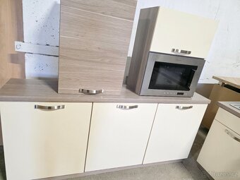 Kuchyně se spotřebiči TOP stav - 3