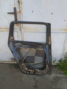 VW Passat B6- levé zadní dveře - 3