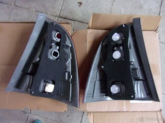 Toyota Corolla zadní světla- nová - 3