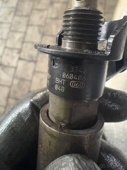 BMW vstřiky piezo 3.0d 160kw - 3