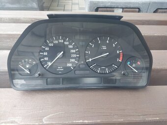 BMW e32 e34 přístrojovky - 3
