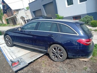 Prodám náhradní díly na mercedes céčko w205 - 3