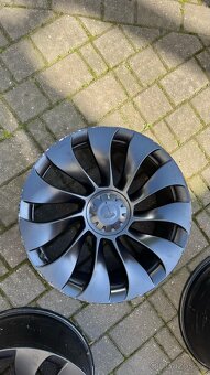 Tesla model Y original kola 21” + sada gum - 3