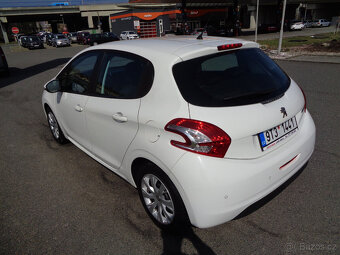 PEUGEOT 208 1.2i KOUPENO ČR,1.MAJITEL,NEHAVAROVÁNO - 3