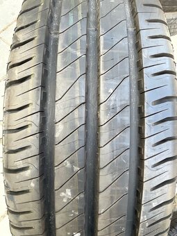 Úplně nové 215/65/16 C Michelin na dodávku - 3