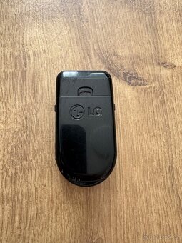 LG C1150 - 3