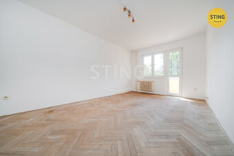 Prodej bytové jednotky 2+1 se zasklenou lodžií, ul. , 132251 - 3