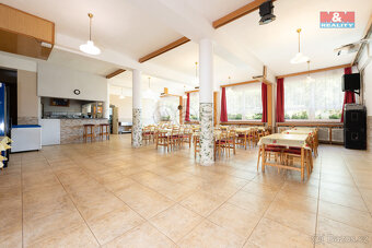 Prodej hotelu, penzionu, 2237 m², Komňa - 3