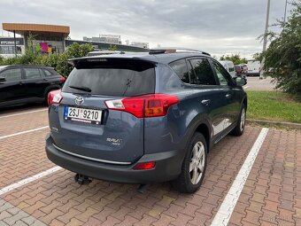 Toyota RAV4 2,2 D-4D LUX 110kW, originál servis, nebouraná - 3