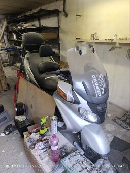 Suzuki Burgman 650 - 3