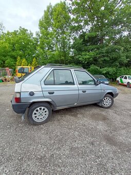 Škoda favorit - 3